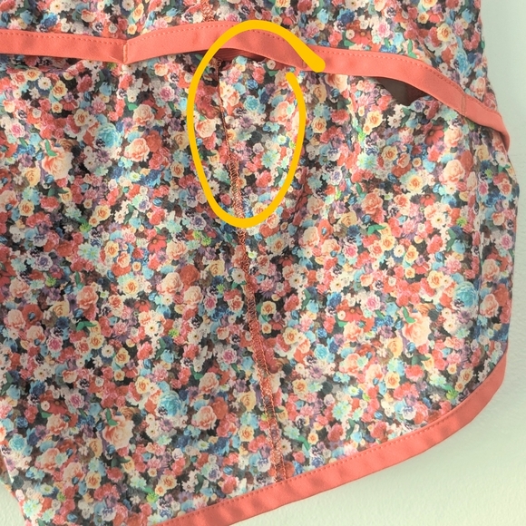 Lululemon Run: Speed Short *4-way Stretch ~ Size 6 - Picture 10 of 11